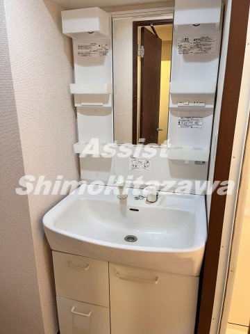 アクエリアス三軒茶屋の独立洗面台