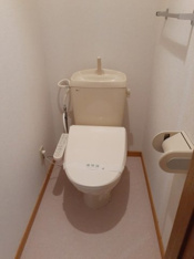 清潔感のあるトイレです