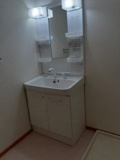 コンパクトで使いやすい洗面所