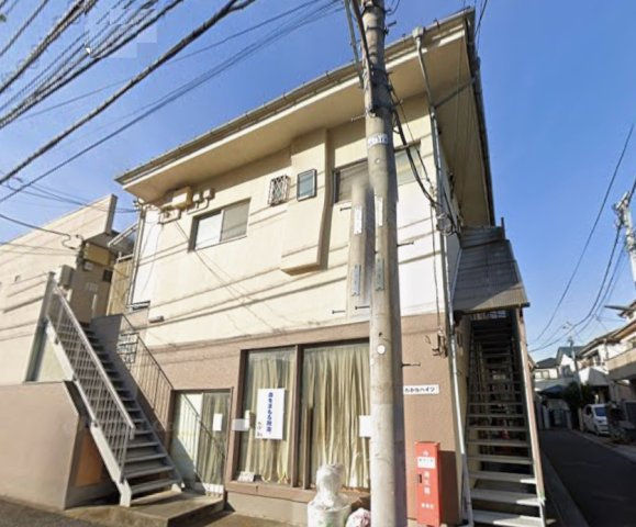 落ち着いた雰囲気の外観です