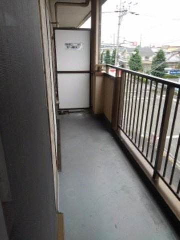 開放的で明るい空間を演出してくれるバルコニーです