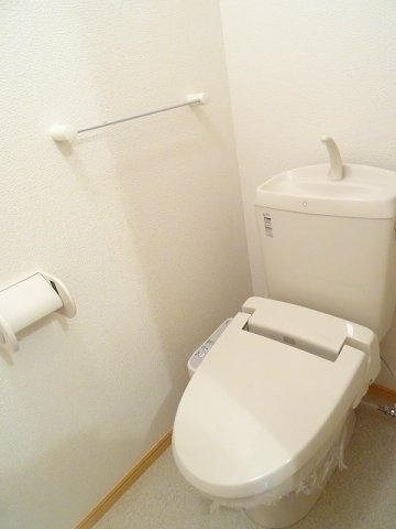 シンプルで使いやすいトイレです