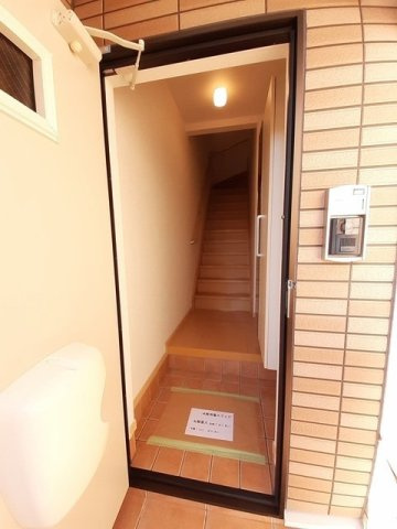 落ち着いた玄関です
