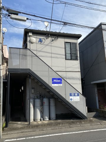 落ち着いた雰囲気の外観です