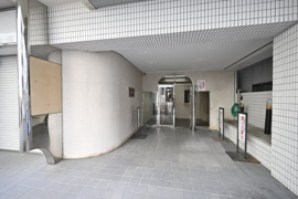 清潔なエントランスです