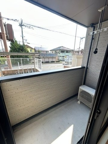開放的で明るい空間を演出してくれるバルコニーです
