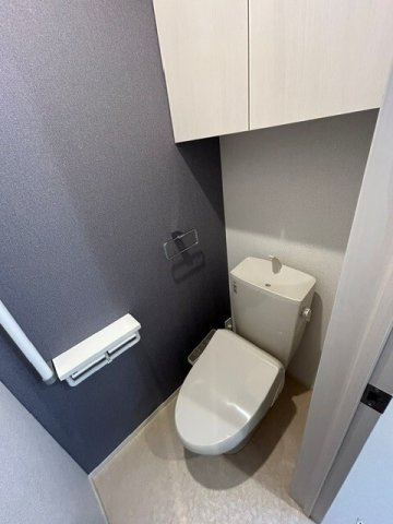 ゆったりとした空間のトイレです