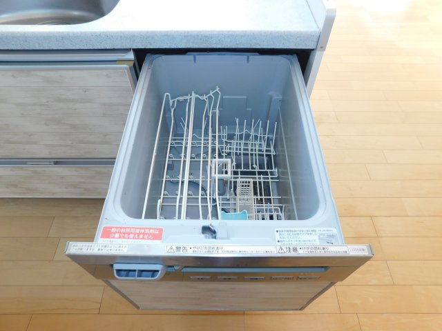 あま市七宝町鯰橋６丁目の中古一戸建のキッチン|◇食洗機◇　　共働きに嬉しい家事の時短になる便利な食洗機付き♪