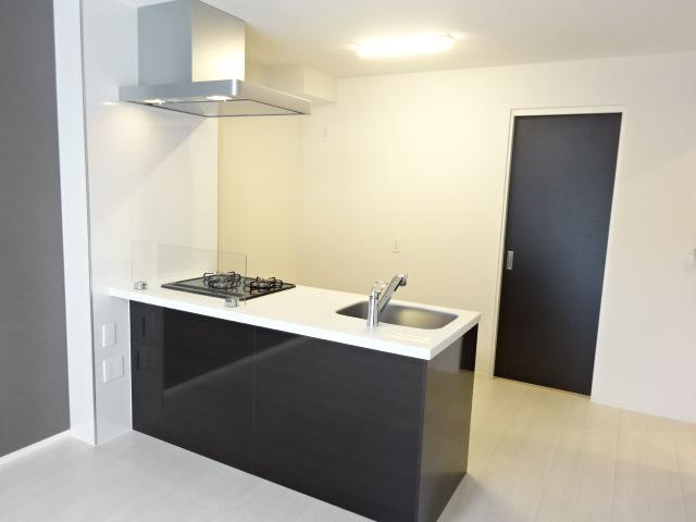 月のテラスのキッチン|キッチン