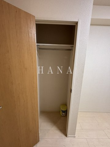 クレイノ根岸の収納|大切なお洋服も収納できますね☆