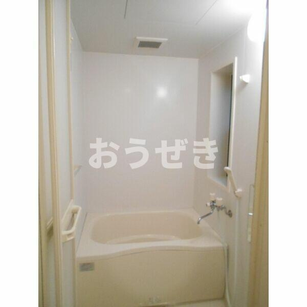 ４ＲＥＳＴ１１（フオ－レストイレブン）の浴室