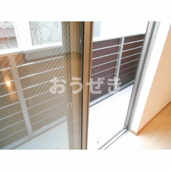 ４ＲＥＳＴ１１（フオ－レストイレブン）のバルコニー