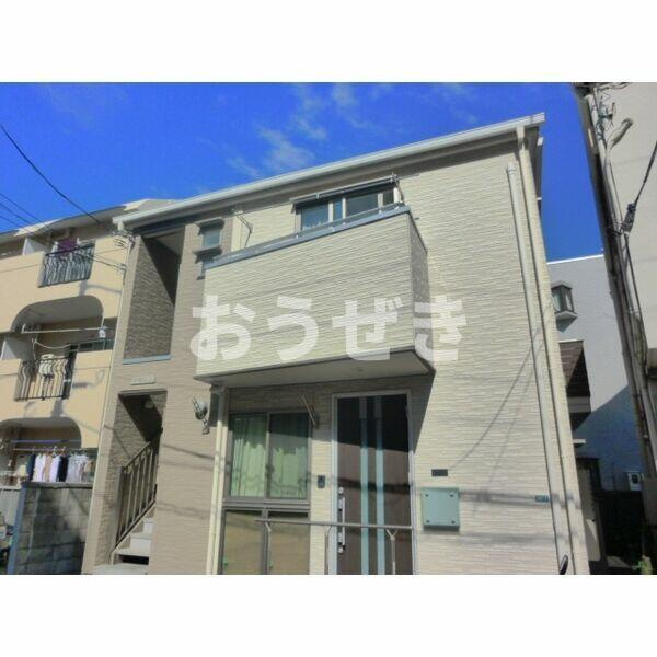 ４ＲＥＳＴ１１（フオ－レストイレブン）のエントランス