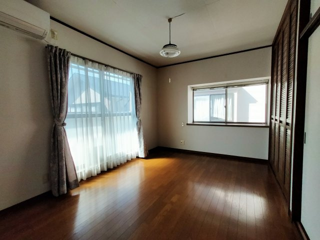 若竹台４LDK戸建の洋室