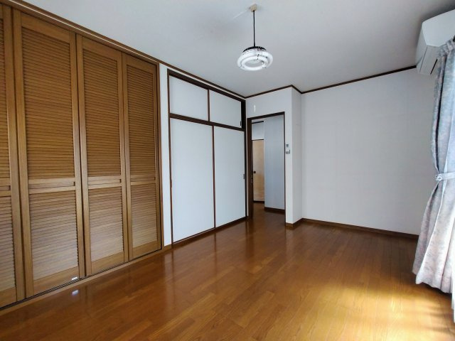 若竹台４LDK戸建の洋室