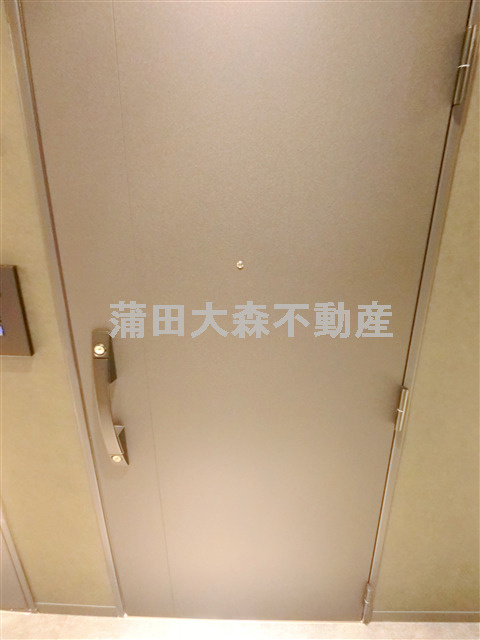 AZESTアゼスト矢口渡の玄関