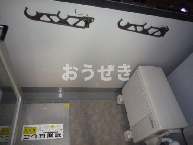 ＡＸＡＳ千鳥町アジールコートＳｔａ．のバルコニー