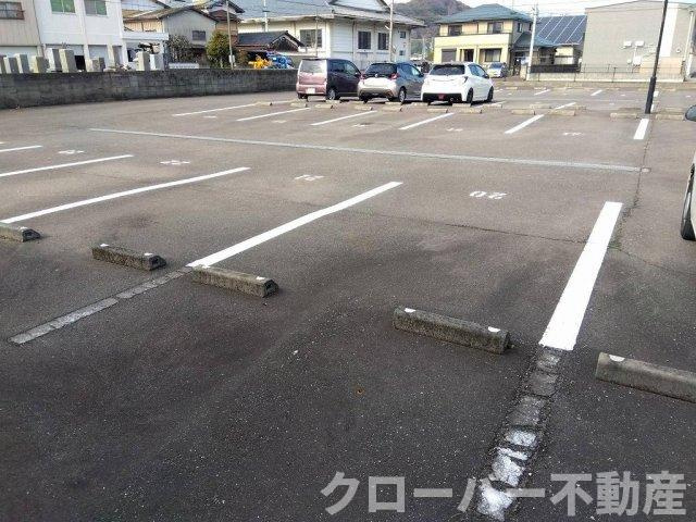 レオパレスＺの駐車場