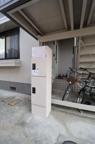 マルベリーM B棟の駐車場