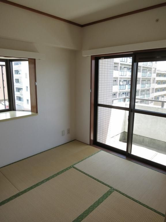 粟飯原マンションの和室