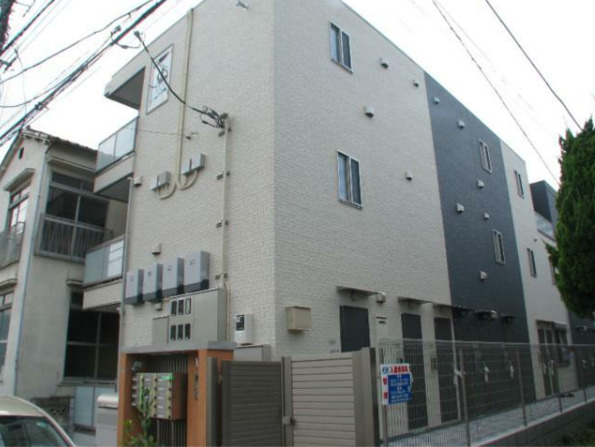 板橋区前野町５丁目のアパートの外観