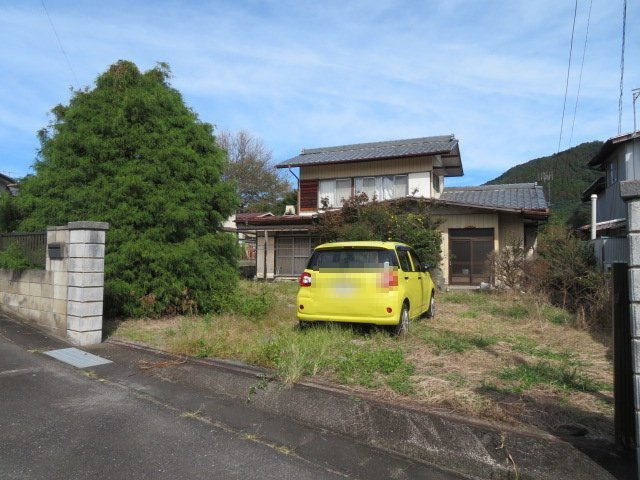 藤岡市鬼石　中古400の駐車場