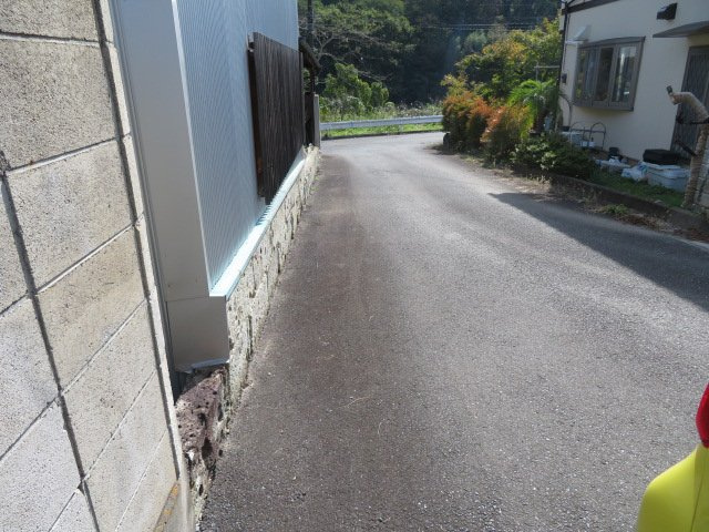 藤岡市鬼石　中古400の前面道路含む現地写真