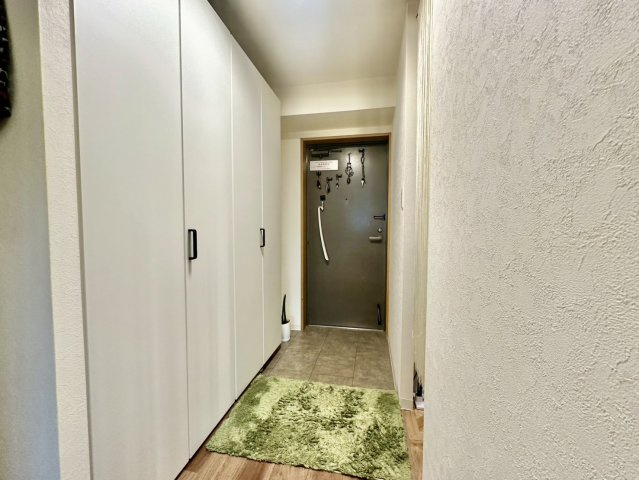 ヴェルビュみずほ台中央の玄関