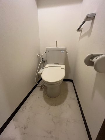 福岡市南区高宮３丁目の賃貸マンションのトイレ