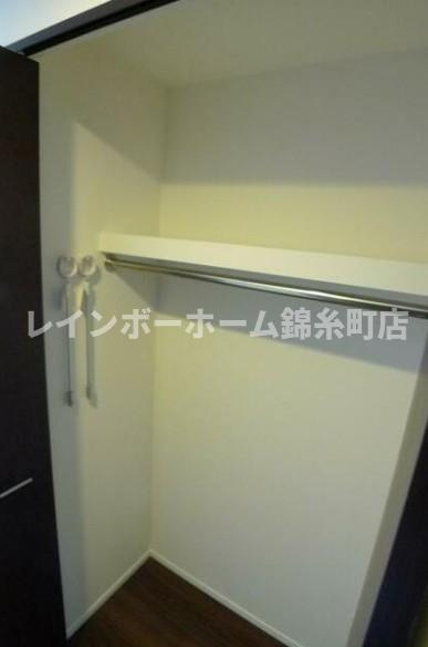 エグザ東京イーストヴェローナの収納