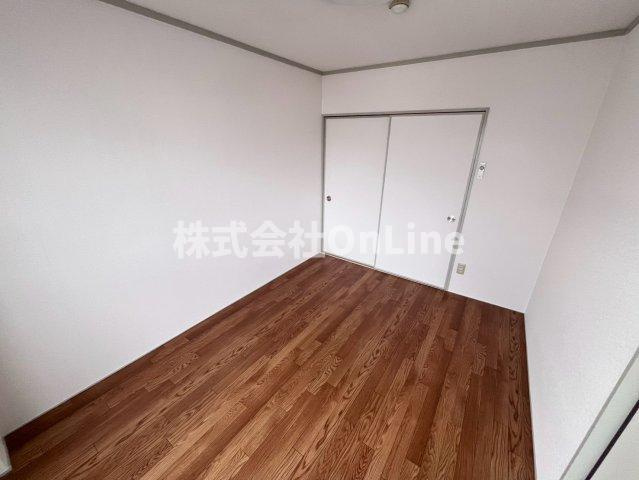 シャルマン加美東の洋室