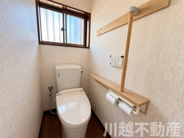 閑静な住宅地　4LDK全居室6帖以上のトイレ