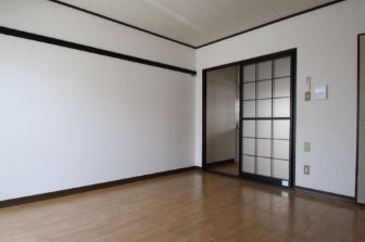 ＨＯＵＳＥ　ＨＩＲＡＩＷＡ　の居間・リビング