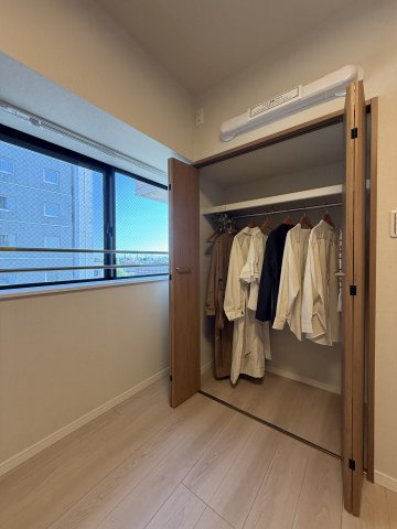 杉並区成田東５丁目の中古マンションの収納|クローゼット