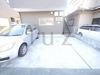 ルーチェヨコハマの駐車場