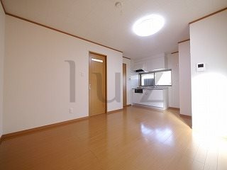 ルーチェヨコハマの居間・リビング