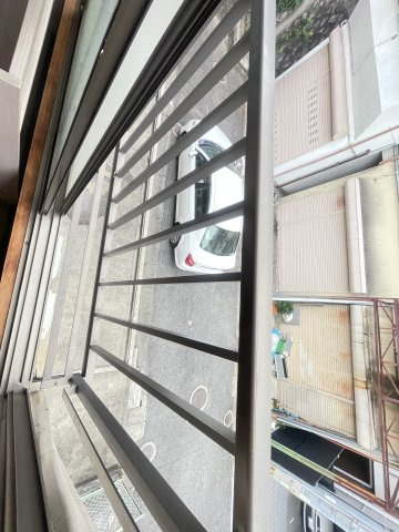 寝屋川市境橋町のアパートのバルコニー