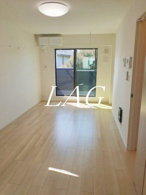 【居間・リビング】 | サンテベル | 洋室のお部屋です。