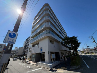 【外観】 | 朝日プラザ大仙 | 【トイレ新調】綺麗なトイレで清潔感があり気持ちがいいですね！