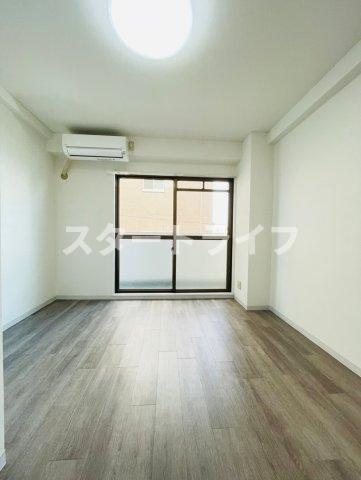 大阪市淀川区木川西１丁目の賃貸マンションの居間・リビング