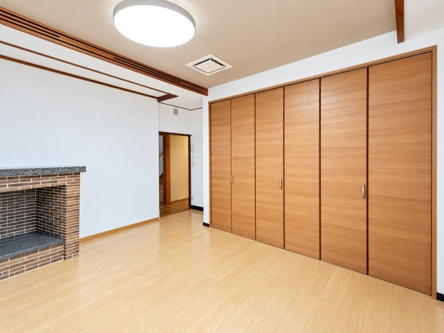 米子市大篠津町　中古戸建の洋室