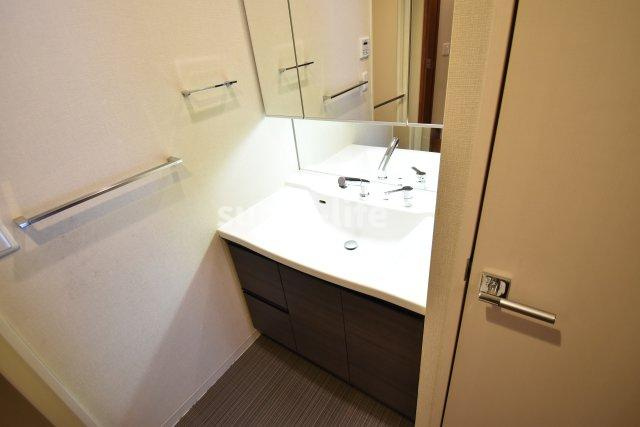 イーグル山手の洗面所