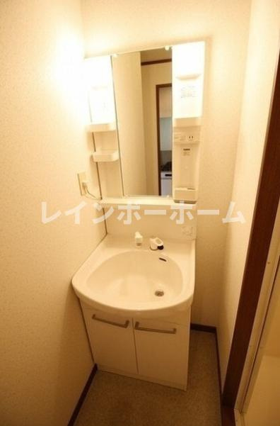 アムール ソレーユ メゾンの独立洗面台
