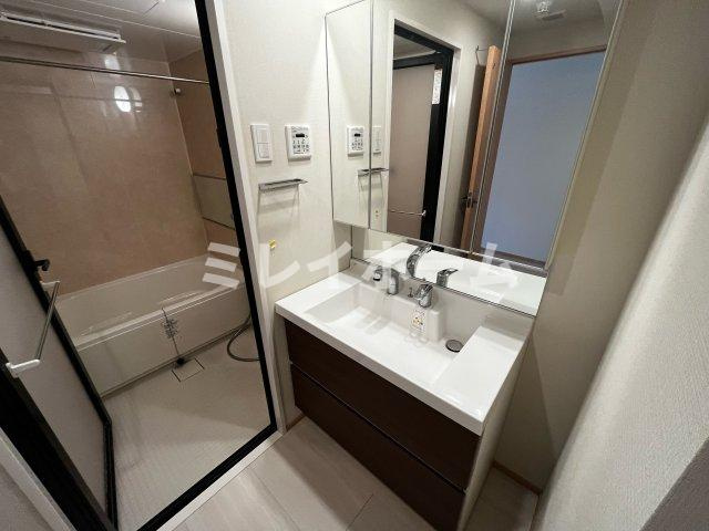 Grazia Kamataの洗面所|同建物内、別のお部屋の参考写真になります。