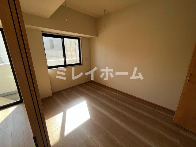 Grazia Kamataの居間・リビング|同建物内、別のお部屋の参考写真になります。