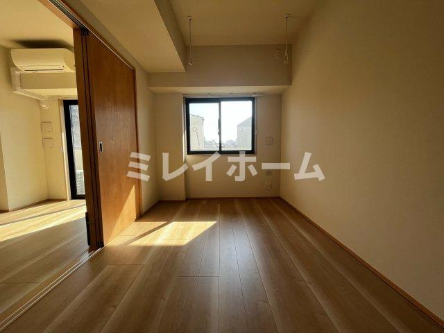 Grazia Kamataの居間・リビング|同建物内、別のお部屋の参考写真になります。