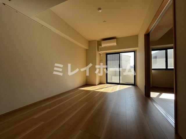 Grazia Kamataの居間・リビング|同建物内、別のお部屋の参考写真になります。