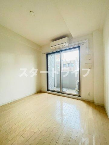 大阪市淀川区木川東２丁目の賃貸マンションの居間・リビング