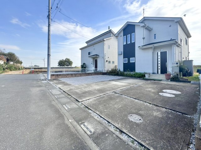 【中古戸建】熊谷市上根の外観|■外観｜ここから始まる「日常」はご家族にとってかけがえのない時間となります。少しでも豊かに、快適に。