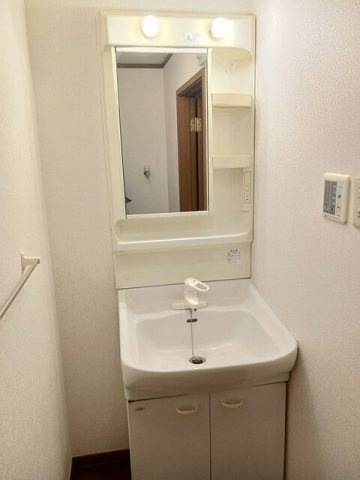 カンタービレⅡの洗面所|脱衣スペースもあります
